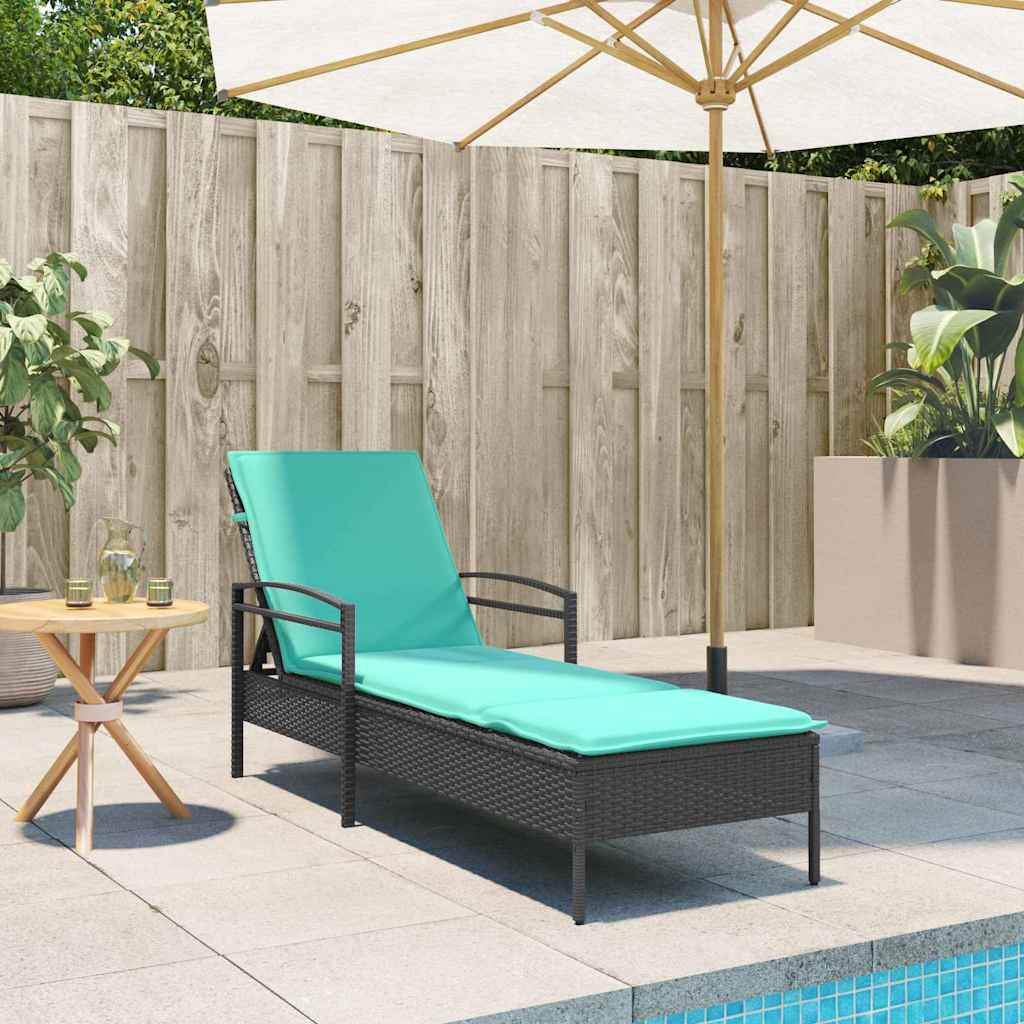 Lettino prendisole con cuscino nero 63x200x81 cm in polyrattan (solo USA)