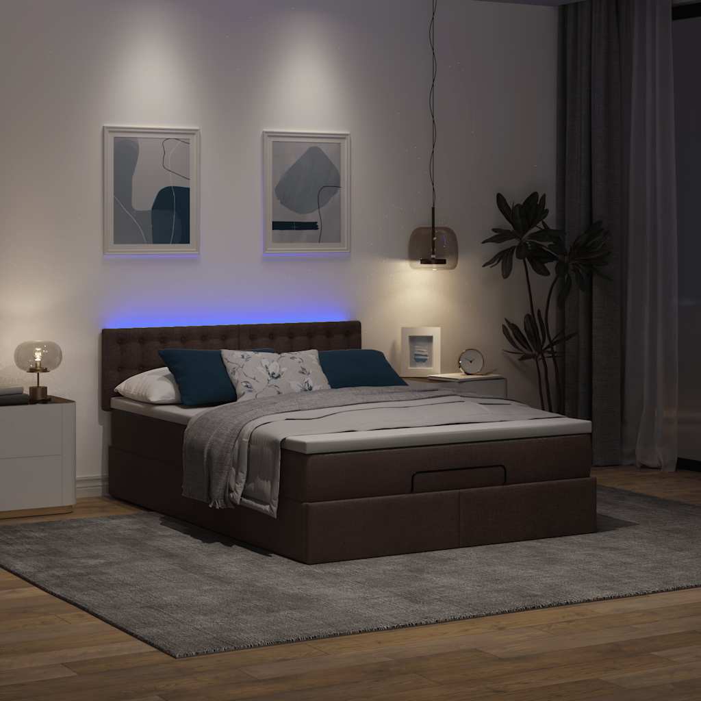Pouf Letto con Materasso e LED Marrone Scuro 140x190 cm