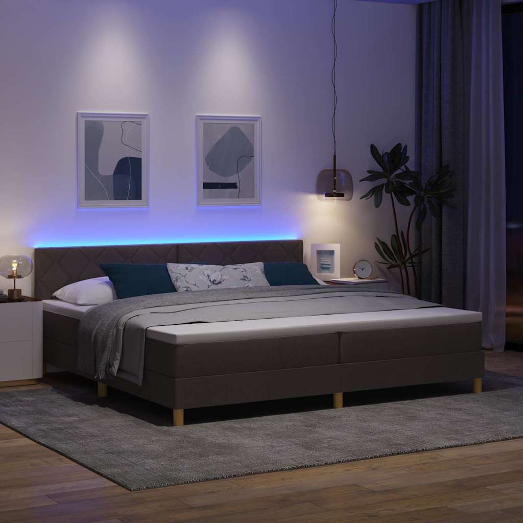 Letto a Sorgente LED con led Marrone Scuro 200 x 200 cm Tessuto