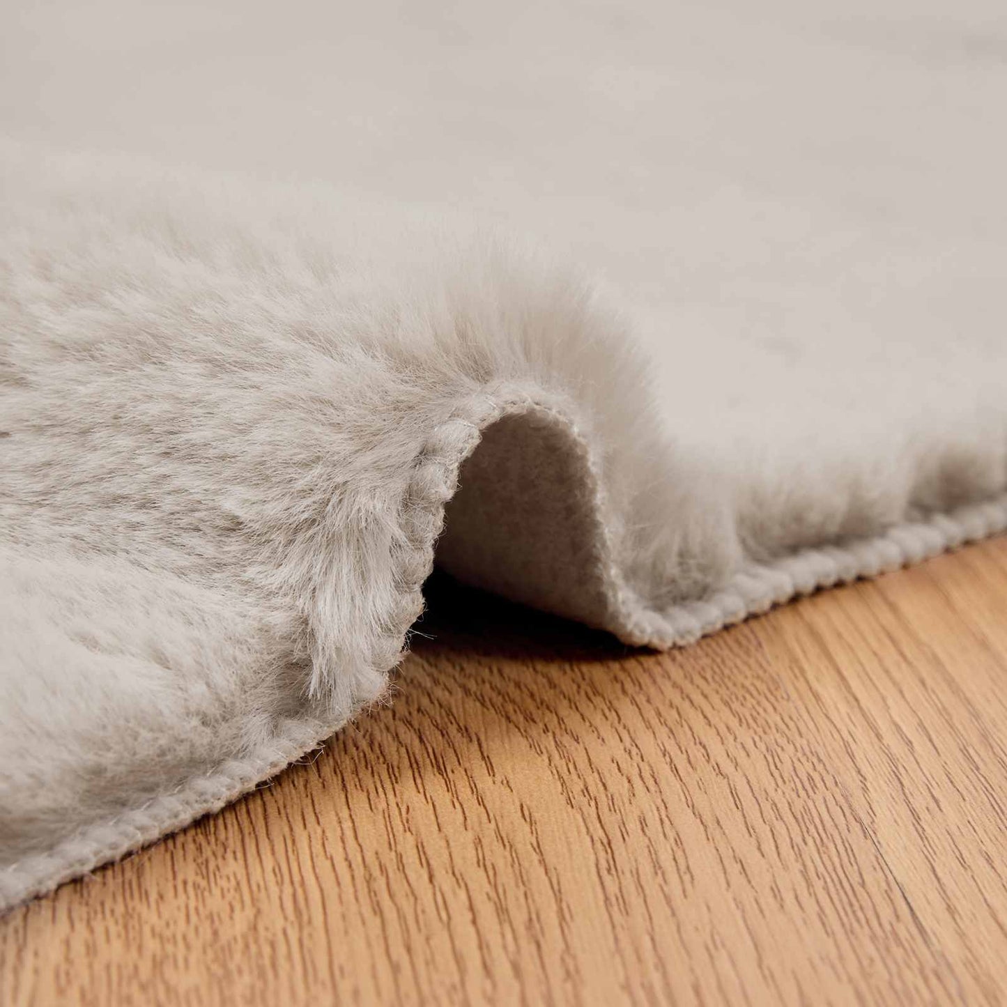 Tappeto antiscivolo in di coniglio sintetica Olite Beige